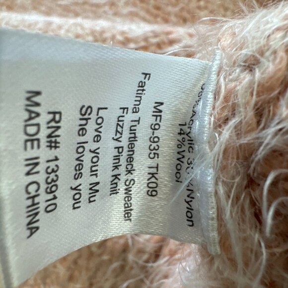 Show Me Your Mumu – Fatima Fuzzy Pink Turtleneck Sweater (Medium) - Picture 4 of 6